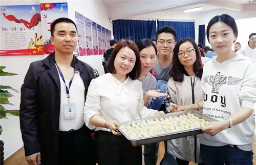 �Pʢ����F(tu��n)����ӨO��(zh��n)�澳���ƵZͬ����