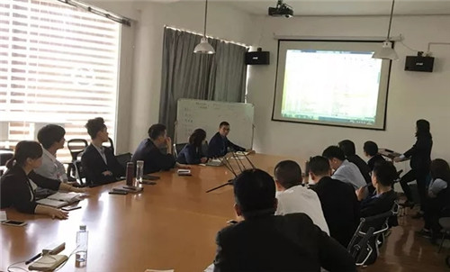 �Pʢ����F(tu��n)����ӨO��(zh��n)�澳���ƵZͬ����