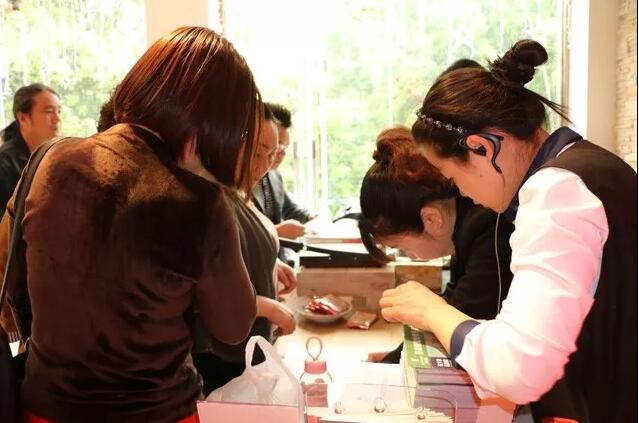 ���Լ�����ϯ˯�߹�|(zh��)�Pʢ�Ҽ���������f����˯�������x��