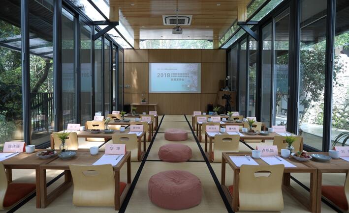 ����Ȼ���ؾ�����������һ��(ch��ng)���ӵİl(f��)����(hu��)