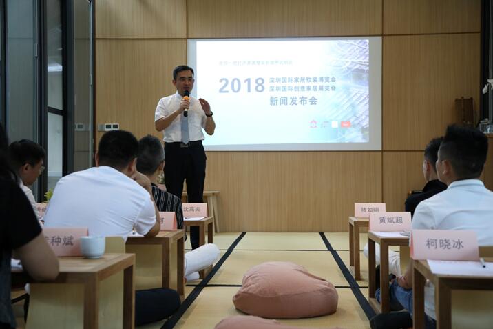 ����Ȼ���ؾ�����������һ��(ch��ng)���ӵİl(f��)����(hu��)