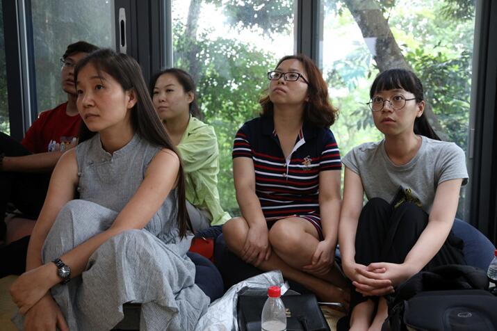 ����Ȼ���ؾ�����������һ��(ch��ng)���ӵİl(f��)����(hu��)