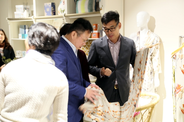 ���������ںϰl(f��)չ�����(hu��)�L(zh��ng)����Ī��˹