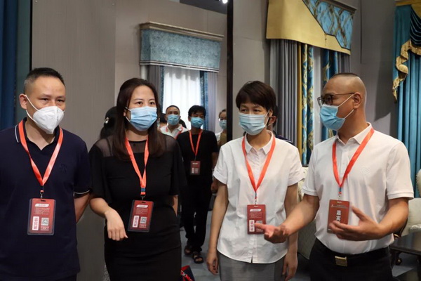 ���ƽz·��ӿƷ�ơ�ӭ�ںϡ�����չ--2020�򴰺���ˇչ�_Ļ