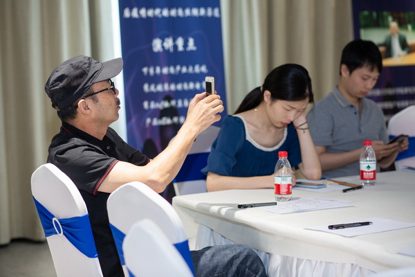 ��������r(sh��)�����h�r(sh��)��δ��(l��i)�l(f��)չ�����}Փ���ں��ݽz�IС�(zh��n)�e��